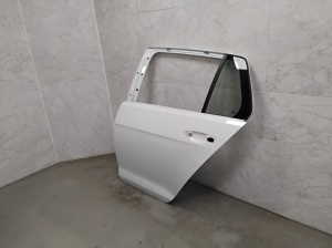 Rear side doors - 5G4833311L