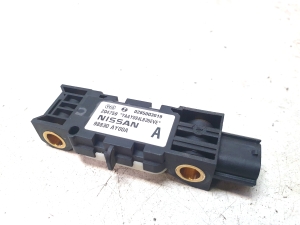 NISSAN Micra K12 (2002–2010) Airbagsensor 98830AY00A - 4