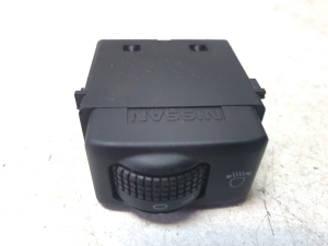 NISSAN Micra K12 (2002–2010) Headlight leveling switch 251909U00A - 2