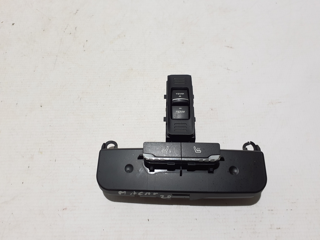 Porsche Macan (2014–2026) Heated seat switch 95B907049L Porsche Macan (2014–2026) Heated seat switch 95B907049L