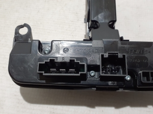 Porsche Macan (2014–2026) Heated seat switch 95B907049L - 4