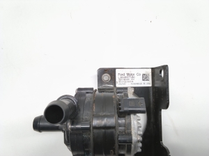 Ford Mustang Mach-E Mach-E (2020–2026) Tsirkulatsioonipump LJ938K577BC - 4