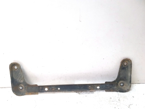 Radiator bracket