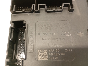 Volkswagen Passat B7 (2010–2014) Front door control unit 3C0959793C - 5
