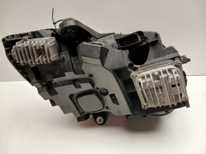 Mercedes Benz C-Class 205 (2014–2021) Esituli A2059068901 - 4