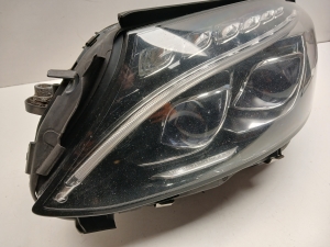 Mercedes Benz C-Class 205 (2014–2021) Esituli A2059068901 - 7