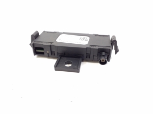 Mercedes Benz C-Class 205 (2014–2021) Antenne A2389055000 - 3