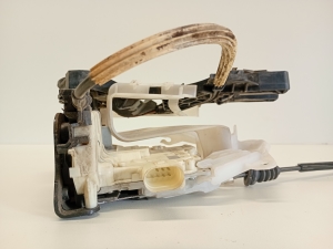Volkswagen Passat B7 (2010–2014) Front door lock 3C1837016A - 5