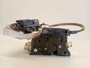 Volkswagen Passat B7 (2010–2014) Front door lock 3C1837016A - 6