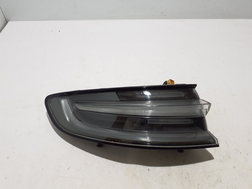 Porsche Macan (2014–2026) Eckleuchte hinten 95B945091T Porsche Macan (2014–2026) Eckleuchte hinten 95B945091T