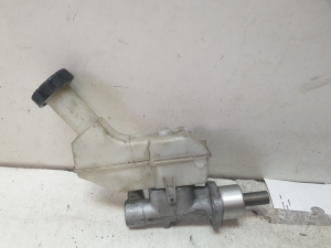 NISSAN Micra K12 (2002–2010) Brake master cylinder 8200129956 - 4