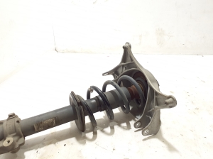 Porsche Macan (2014–2026) Front shock absorber and its components - 2