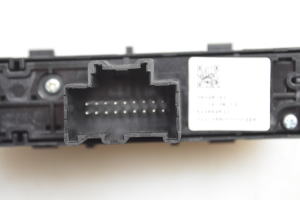 Opel Astra K (2015–2021) ESP switch 39028743 - 3