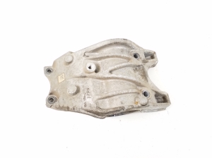   Front drive shaft bracket  - A6512200131 