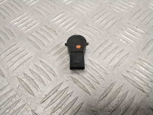 Tesla Model 3 3 (2016–2024) Rear parking sensor 112750313C - 3