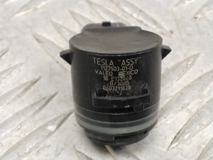 Tesla Model 3 3 (2016–2024) Rear parking sensor 112750301D - 4