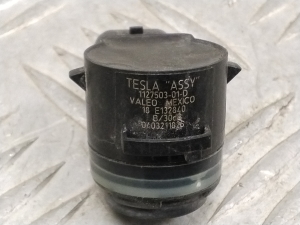 Tesla Model 3 3 (2016–2024) Rear parking sensor 112750301D - 4