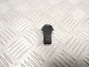 Tesla Model 3 3 (2016–2024) Rear parking sensor 112750301D - 3