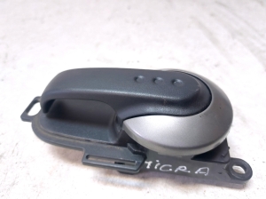 Front door inner handle - 5010800006