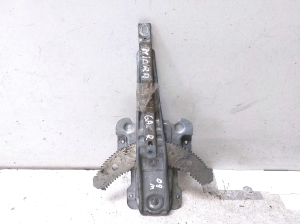 Rear side door window regulator