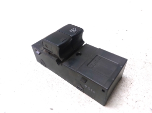 NISSAN Micra K12 (2002–2010) Front door glass switch 9316 - 2