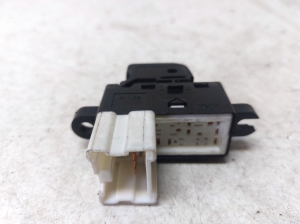 NISSAN Micra K12 (2002–2010) Front door glass switch 9319Z - 3