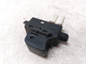 NISSAN Micra K12 (2002–2010) Front door glass switch 9319Z - 5