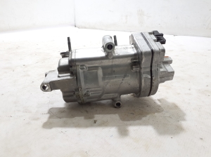Ford Mustang Mach-E Mach-E (2020–2026) Konditsioneeri kompressor LJ9H190623AB - 3