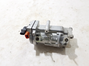 Ford Mustang Mach-E Mach-E (2020–2026) Konditsioneeri kompressor LJ9H190623AB - 4