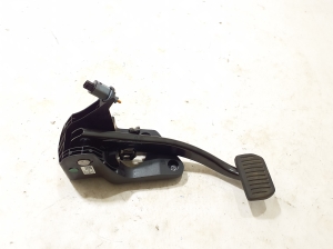 Brake pedal - 80001037