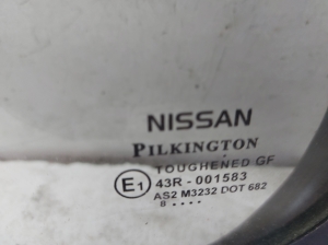 NISSAN Micra K12 (2002–2010) Aizmugurējo sānu durvju trīsstūrveida stikls 82273AX100 - 2