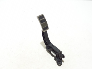   Gaspedal  - LJ9C9F836CB 