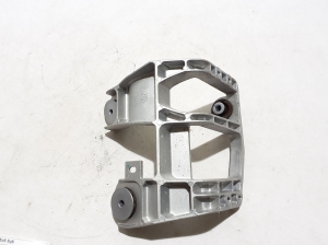VOLVO EX30 I (2023–2026) Kliimakompressori kinnitus 8890235130 - 4