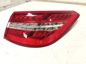 Mercedes Benz E-Class W207 (2009–2017) Eckleuchte hinten A2079060258 - 5