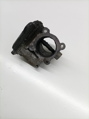 Mitsubishi Outlander (2012–2021) Drosselklappe 1450A139 - 4