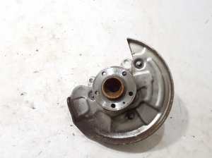 VOLVO EX30 I (2023–2026) Front wheel hub 80006990 - 3