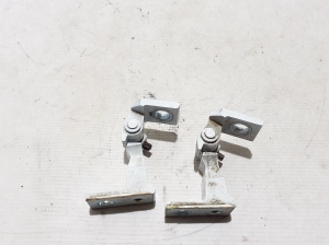 Rear side door upper hinge - 80009023
