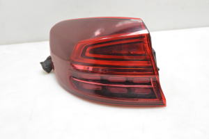 Eckleuchte hinten - 92401J7150
