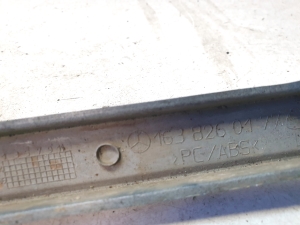 Leiste unter dem Scheinwerfer - 1638260177