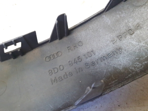 AUDI A4 B5 (1994–2001) Liist tule all 8D0945101 - 4