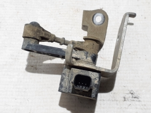 Ford Mustang Mach-E Mach-E (2020–2026) Andur tagumisel rummul LJ9C5B690AB - 3