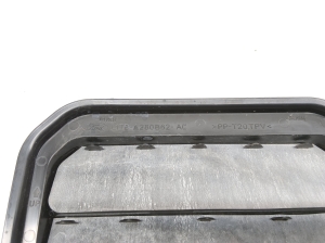 Ford Mustang Mach-E Mach-E (2020–2026) Tagumise poritiiva ventilatsioonivõre L1TBA280B62AC - 3