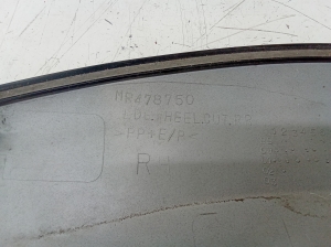 Mitsubishi Pajero III (1999–2006) Abdeckung Kotflügel hinten MR478750 - 3