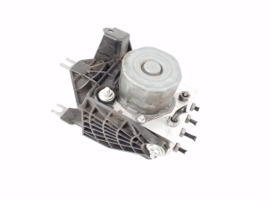 Mercedes Benz GLA-Class 156 (2013–2019) ABS unit A0004313900 - 3