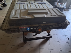 Ford Mustang Mach-E Mach-E (2020–2026) Aku PJ9810B759A1A - 4