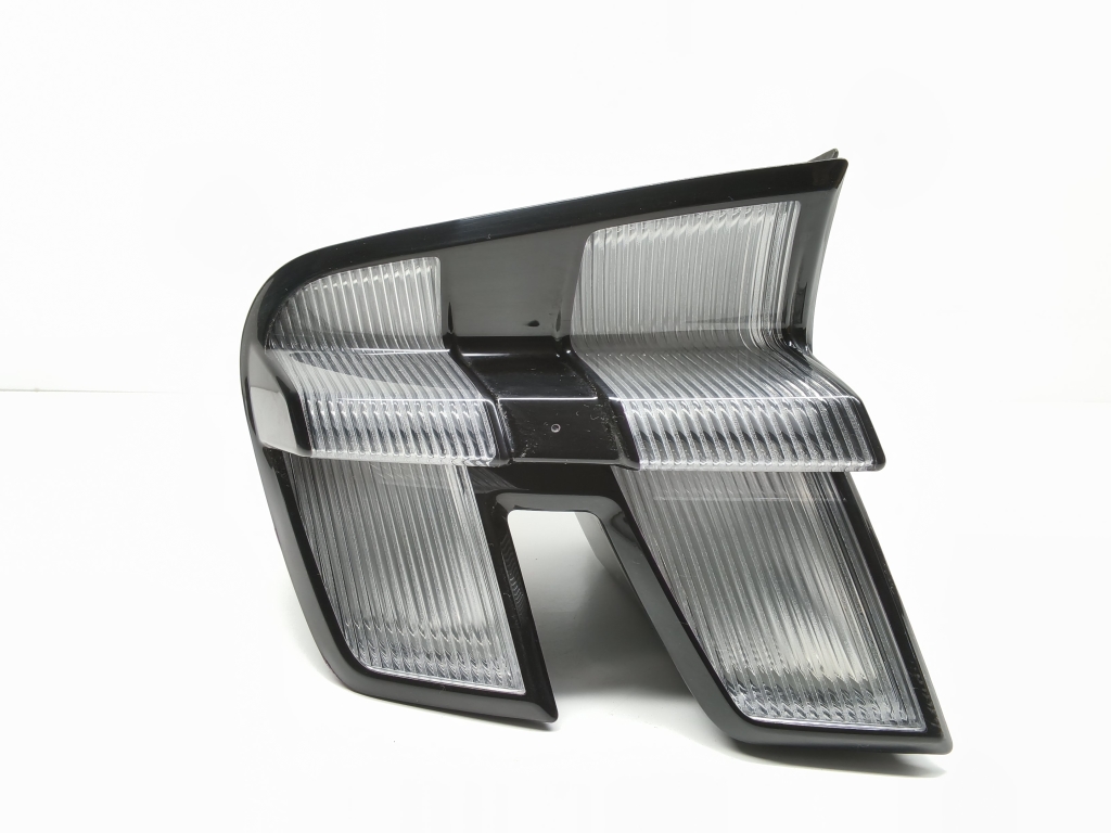 Ford Mustang Mach-E Mach-E (2020–2026) Eckleuchte hinten LJ8B13405AF Ford Mustang Mach-E Mach-E (2020–2026) Eckleuchte hinten LJ8B13405AF
