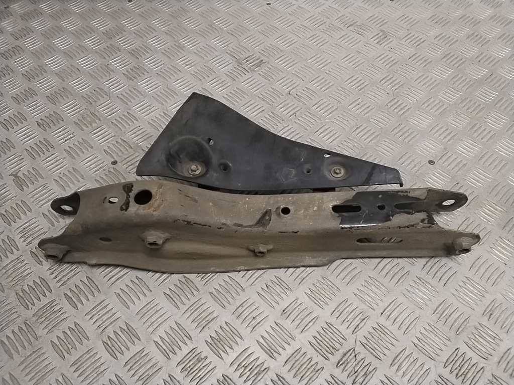 Mazda cx-60 I (2022–2026) Querlenker hinten Mazda cx-60 I (2022–2026) Querlenker hinten