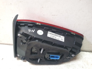 Volkswagen Passat B8 (2014–2023) Tagatuli tagaluugil 3G9945307D - 3