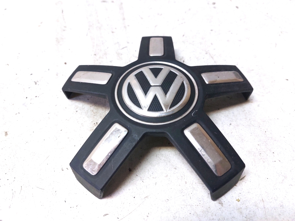 Volkswagen Passat B8 (2014–2023) Velje keskkate 3G0601149C Volkswagen Passat B8 (2014–2023) Velje keskkate 3G0601149C