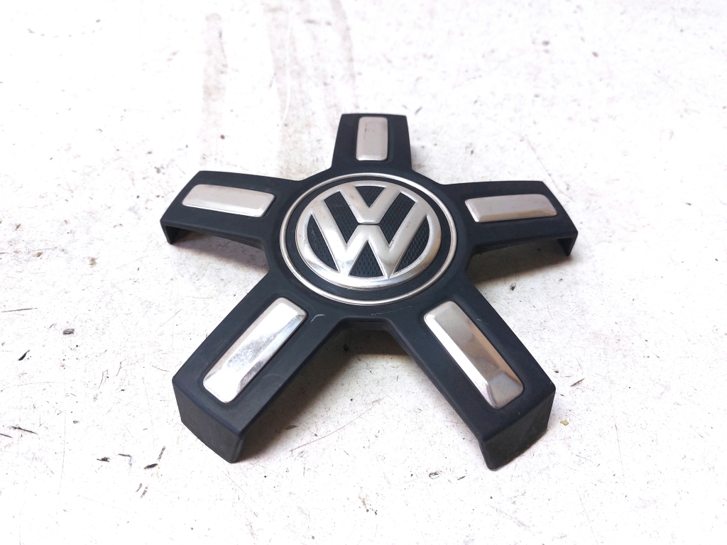 Volkswagen Passat B8 (2014–2023) Velje keskkate 3G0601149C Volkswagen Passat B8 (2014–2023) Velje keskkate 3G0601149C